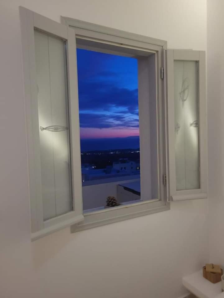 Astivi Santorini Pýrgos